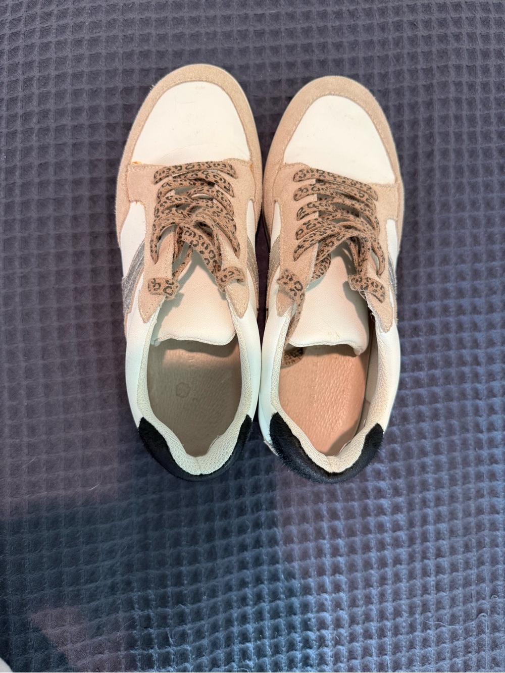 Neutral Two-Tone Casual Sneakers with Leopard Laces